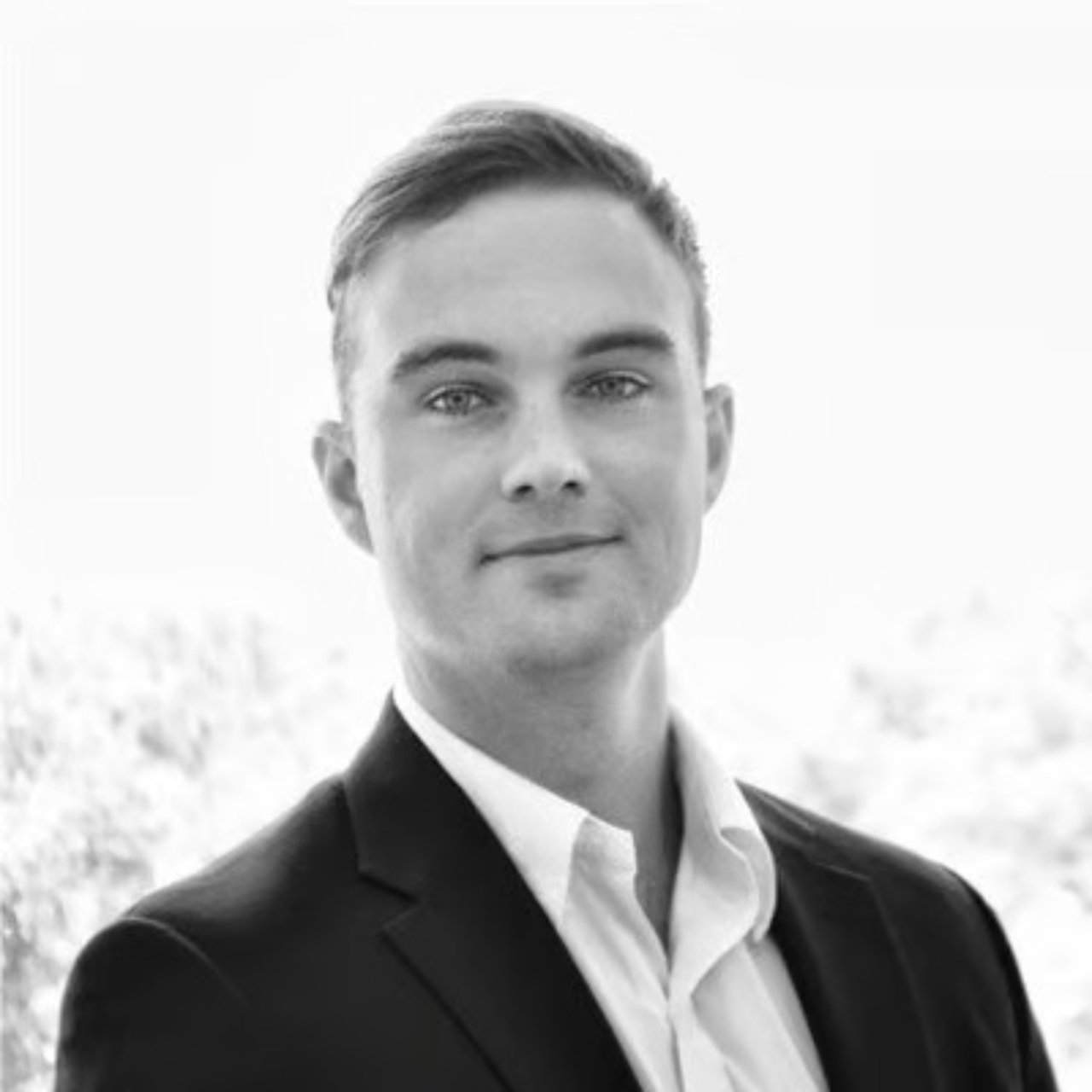 Matthew Jones, Real Estate Broker